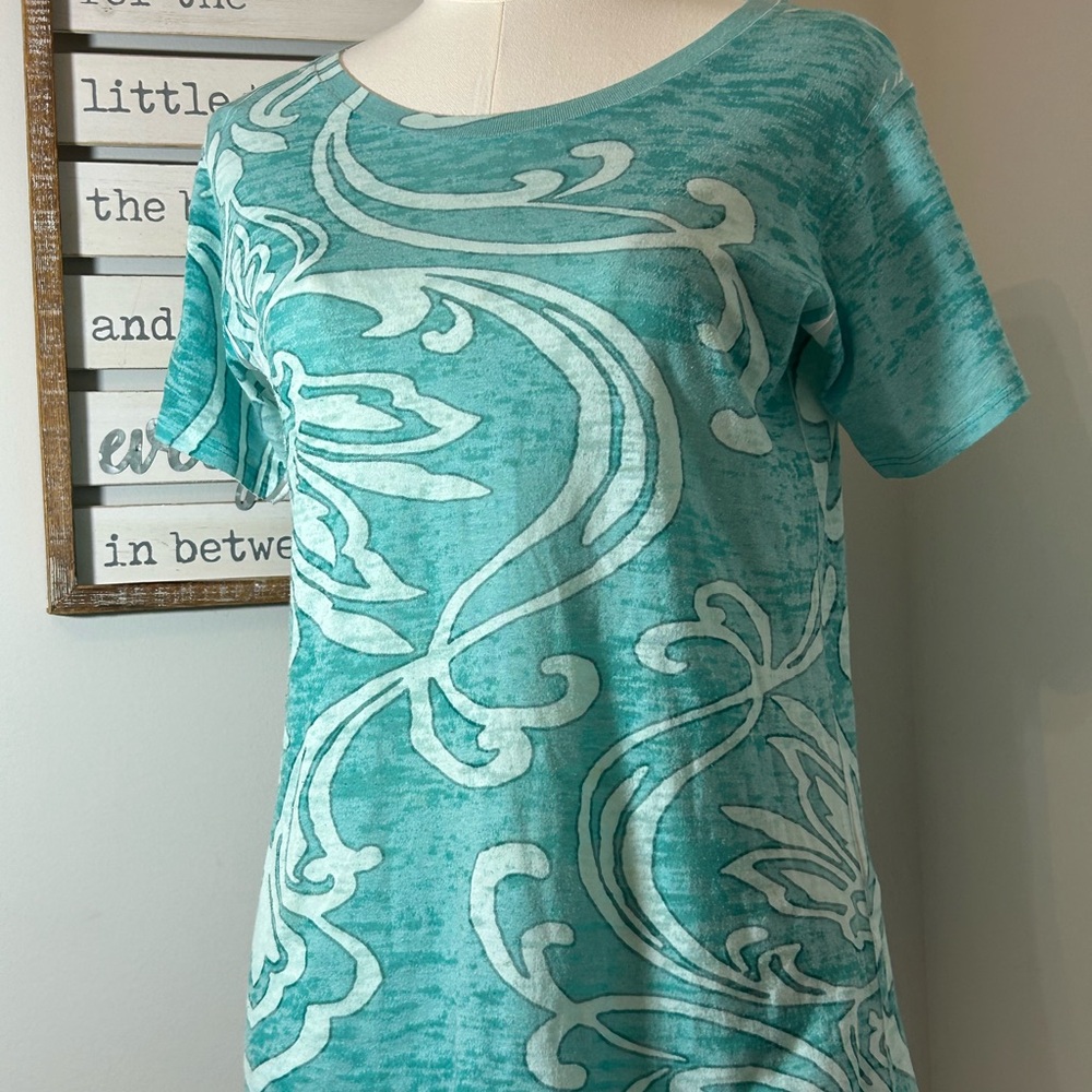 BEFORE+AGAIN | TEE, size M Lively Pattern SS Top Soft Semi-shear Teal & White